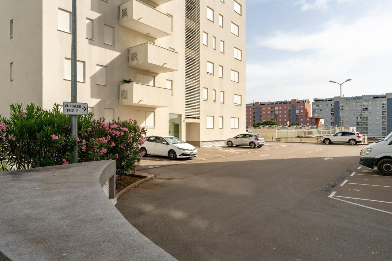 City Lux Apartment 1- With Garage And Balcony Zadar Eksteriør bilde
